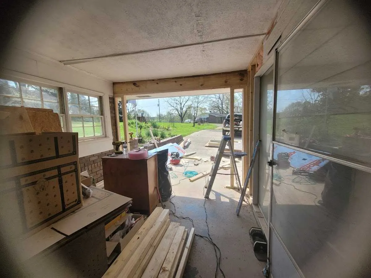 Air movers and dehumidifier for Drying & Dehumidification in Middle Smithfield